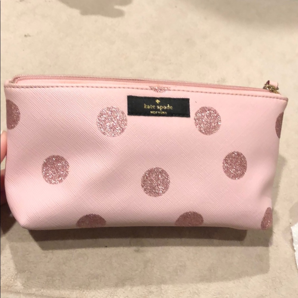 Cosmetic bag